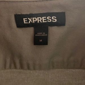 Im selling my jacket since it’s hardly ever worn